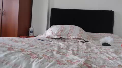 mrcock_col online show from 09/18/25, 06:43