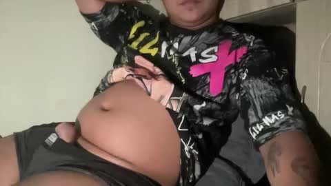 Snapshot of mrdesirexxx chatting on 06/09/26, 01:39 MrDesireexxx online show from 06/09/26, 01:39