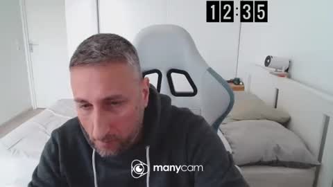 mrdr000 online show from 03/18/26, 11:35