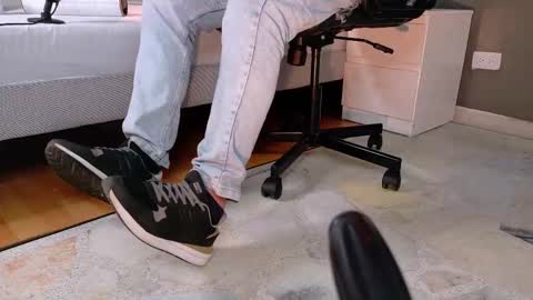 Mr Fox online show from 10/25/25, 07:41