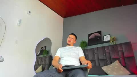 Mr Fox online show from 03/02/26, 07:32