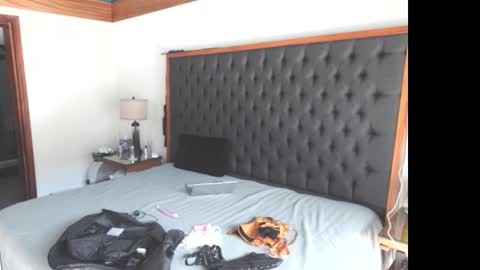 Snapshot of mrfuntime4you chatting on 02/25/25, 08:51 MrFunTimeforYou online show from 02/25/25, 08:51