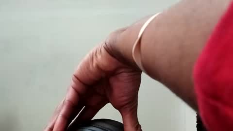 Snapshot of mrgoodbarr23 chatting on 11/15/25, 07:43 FRESH MEAT TELL ME WHAT YOU WANNA SEE online show from 11/15/25, 07:43