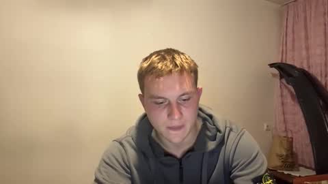 Snapshot of mrheat_ chatting on 10/07/25, 07:11 Max online show from 10/07/25, 07:11