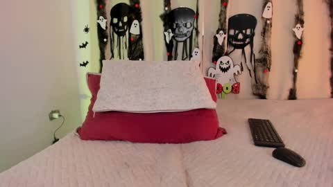 Bastian online show from 10/19/25, 10:54