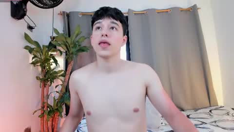 Snapshot of mrhot_night chatting on 06/25/26, 10:58 Bastian online show from 06/25/26, 10:58