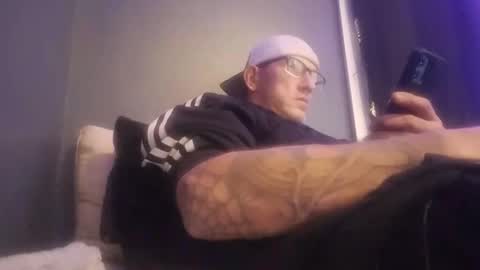 mrj1979 online show from 12/23/24, 01:13