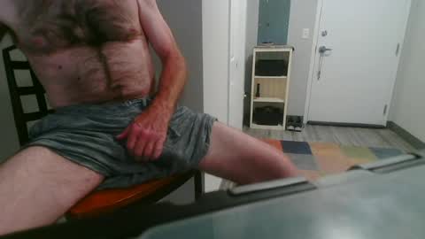 Snapshot of mrjackstraw469 chatting on 06/19/26, 10:46 mrjackstraw469 online show from 06/19/26, 10:46