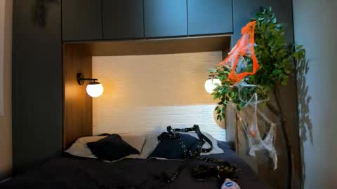 mrjustin_ online show from 11/08/25, 07:56