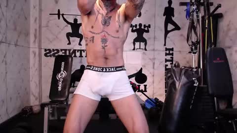 mrjustin_ online show from 11/25/25, 08:36