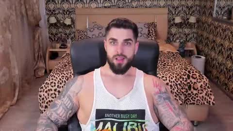 mrkarlhot99 online show from 02/11/25, 05:18