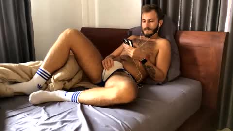 Max online show from 10/25/25, 03:36