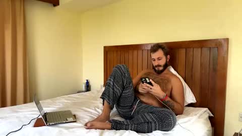 Max online show from 03/26/26, 05:35