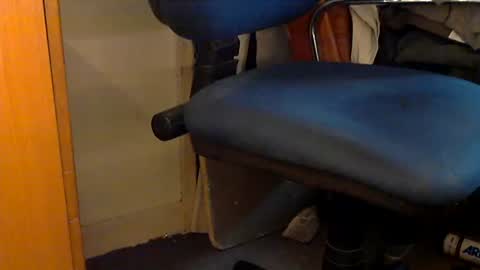 Snapshot of mrmmm62 chatting on 06/18/26, 10:09 MrMmm62 online show from 06/18/26, 10:09