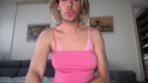 TaleOfLaura online show from 02/26/26, 04:28