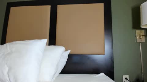 mromg007 online show from 11/02/25, 02:58