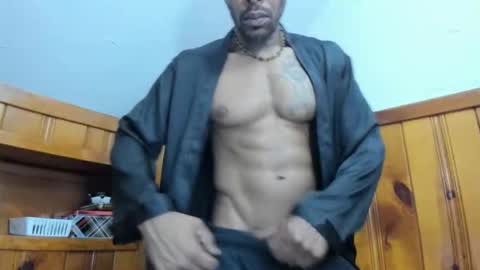 Snapshot of mromg007 chatting on 05/19/26, 01:56 mromg007 online show from 05/19/26, 01:56