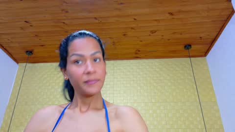 Snapshot of mrs_buttocks chatting on 12/07/24, 12:45 mrs_buttocks online show from 12/07/24, 12:45