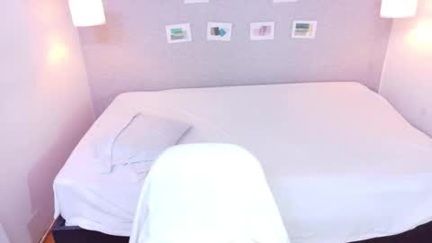 Snapshot of mrs_buttocks chatting on 12/19/25, 08:49 mrs_buttocks online show from 12/19/25, 08:49