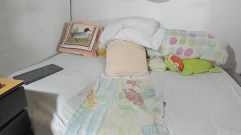 Snapshot of mrs_mommy chatting on 09/08/25, 07:24 mrs_mommy online show from 09/08/25, 07:24