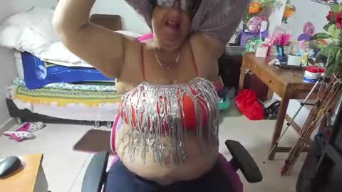 Snapshot of mrs_mommy chatting on 09/21/25, 11:17 mrs_mommy online show from 09/21/25, 11:17
