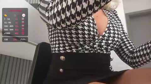 C online show from 10/02/25, 12:23