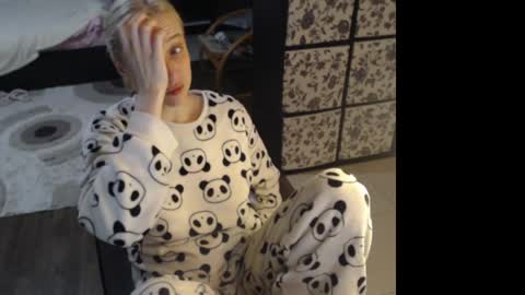 Sasha online show from 04/11/26, 07:18