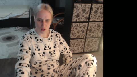 Sasha online show from 04/16/26, 09:39