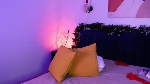 Snapshot of mrsprude chatting on 12/13/24, 11:55 Molly online show from 12/13/24, 11:55