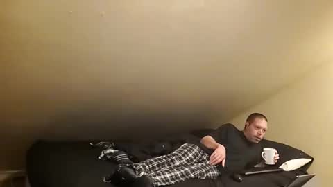 Snapshot of mrxhere chatting on 10/15/25, 10:37 mrxhere online show from 10/15/25, 10:37