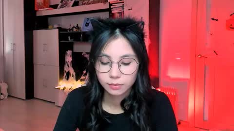 ms_emily_ online show from 10/27/25, 05:33