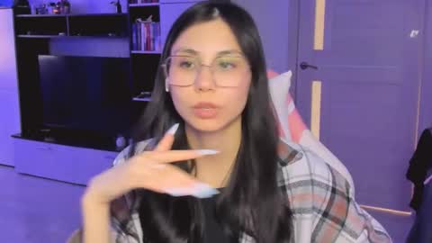 ms_emily_ online show from 04/15/26, 11:50