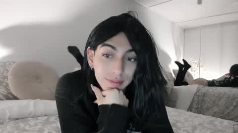 Samantha online show from 12/24/24, 05:16