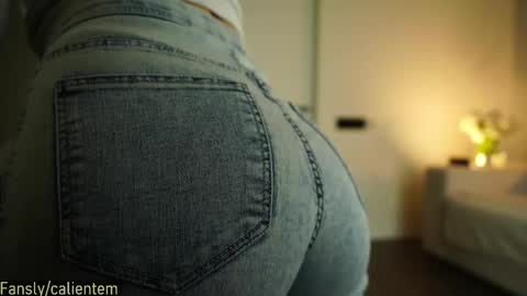 Snapshot of ms_seductive chatting on 06/08/26, 02:50 Your M online show from 06/08/26, 02:50