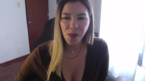 Snapshot of ms_sofiax chatting on 02/17/25, 04:15 Sofia online show from 02/17/25, 04:15