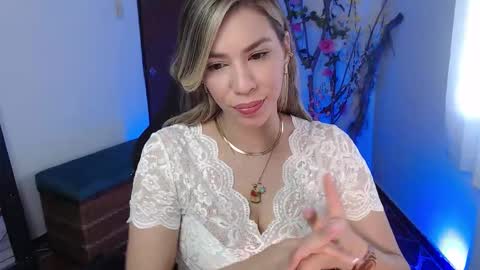 Snapshot of ms_sofiax chatting on 11/04/25, 03:44 Sofia online show from 11/04/25, 03:44