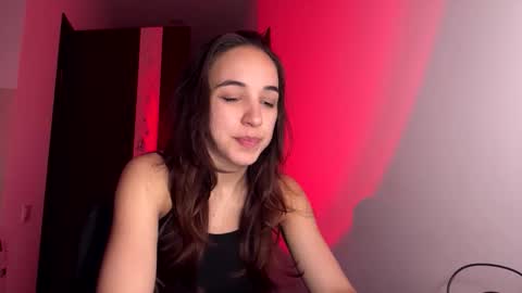 ms_sophiee online show from 04/23/26, 07:49