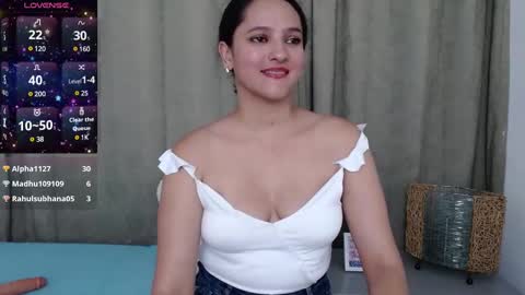 Snapshot of ms_valentina_01 chatting on 01/13/25, 01:13 Valentina online show from 01/13/25, 01:13
