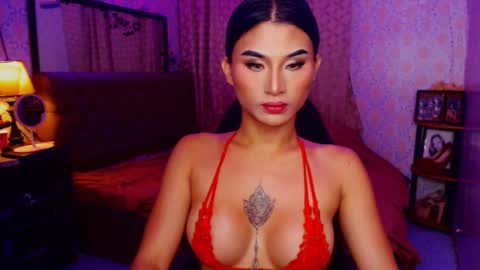 Snapshot of msasianbigcockts chatting on 01/04/25, 11:00 Thea online show from 01/04/25, 11:00