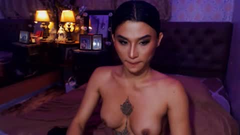 Snapshot of msasianbigcockts chatting on 01/12/25, 01:37 Thea online show from 01/12/25, 01:37