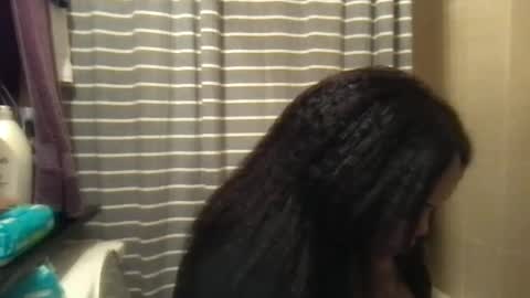 Chocolate  Candy   Stick online show from 12/29/24, 02:49