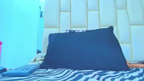 Snapshot of mss_mar chatting on 11/01/25, 03:30 FERNANDA 3 online show from 11/01/25, 03:30