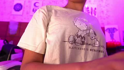 Snapshot of mssburbuja chatting on 02/06/25, 03:06 Manuela online show from 02/06/25, 03:06