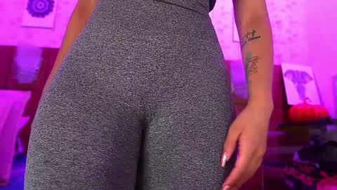 Snapshot of mssburbuja chatting on 02/07/25, 03:01 Manuela online show from 02/07/25, 03:01