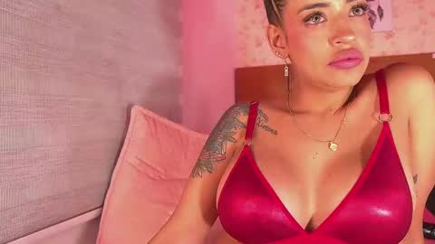 Snapshot of mssburbuja chatting on 02/11/25, 09:09 Manuela online show from 02/11/25, 09:09