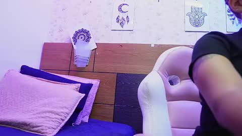 Snapshot of mssburbuja chatting on 02/23/25, 03:13 Manuela online show from 02/23/25, 03:13