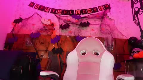 Snapshot of mssburbuja chatting on 10/16/25, 03:07 Manuela online show from 10/16/25, 03:07