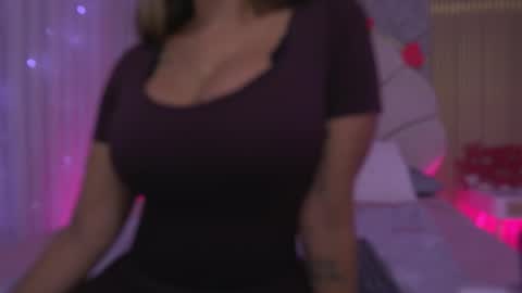 Snapshot of mssburbuja chatting on 02/11/26, 03:11 Manuela online show from 02/11/26, 03:11