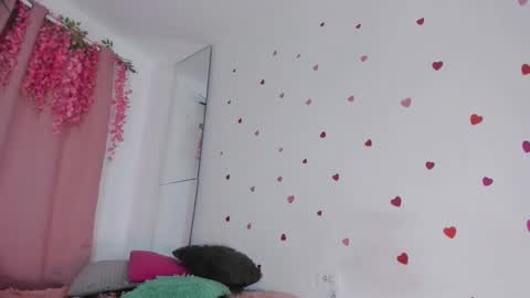 Snapshot of msschloee chatting on 02/04/26, 02:06 Chloe new account online show from 02/04/26, 02:06