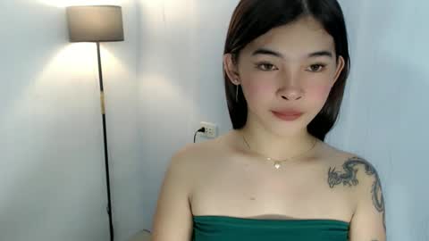 Snapshot of mstefany chatting on 12/21/24, 05:18 tefany online show from 12/21/24, 05:18